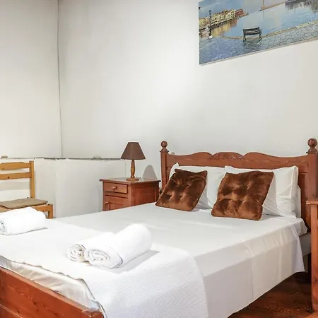 Neotraditional House In Chania Appartement *